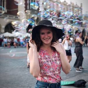 Meet your Posher, Kayla